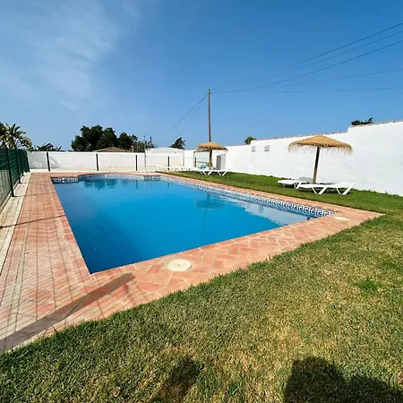 Chalet Con Piscina Privada Grupos